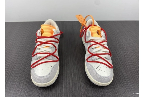 O-W Lot DJ0950-103 Dunk Low Nike 40 1010